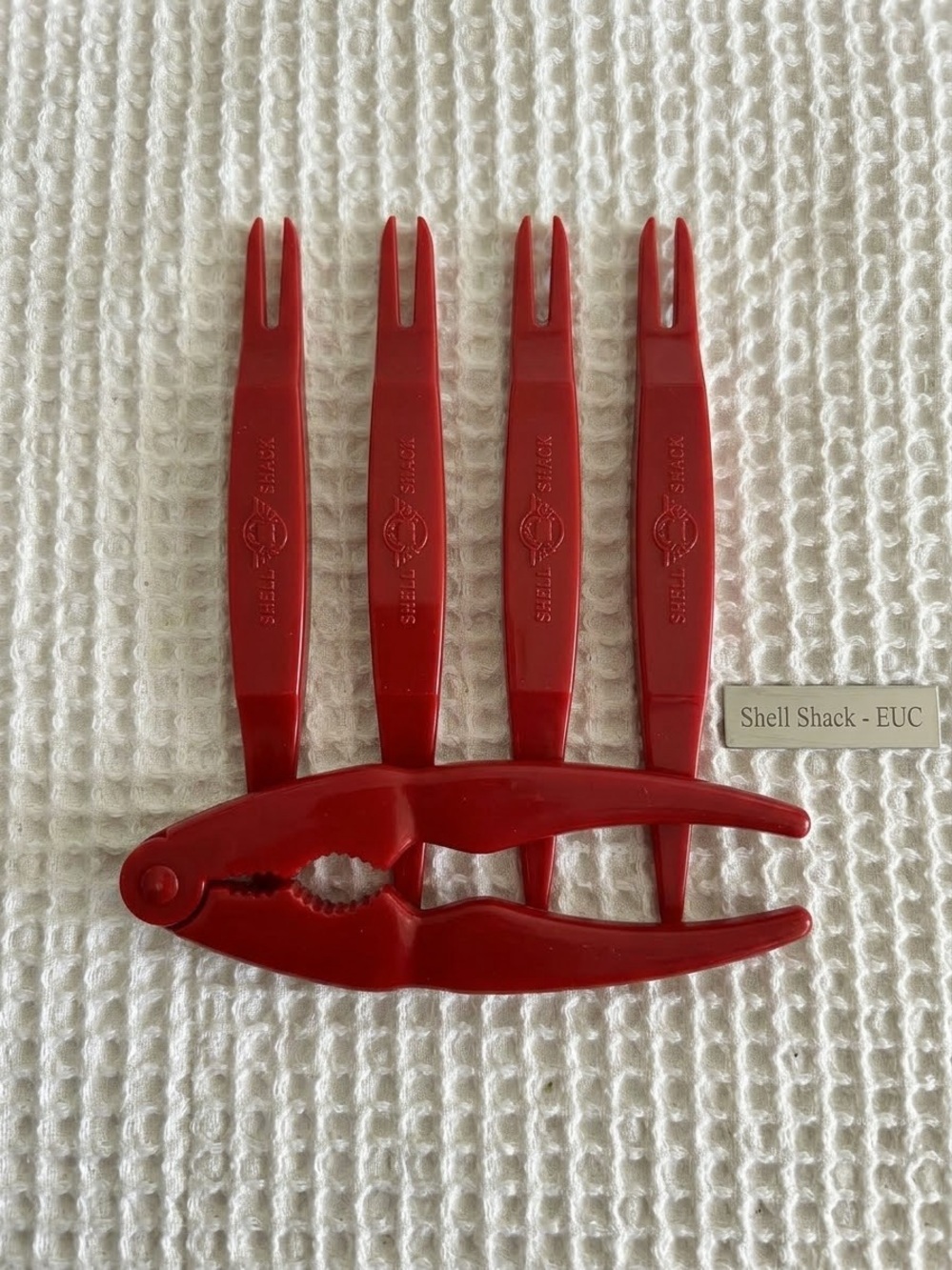 Red Seafood Cracker & Pick Set - Compact Shellfish Tools - Picture 2 of 4